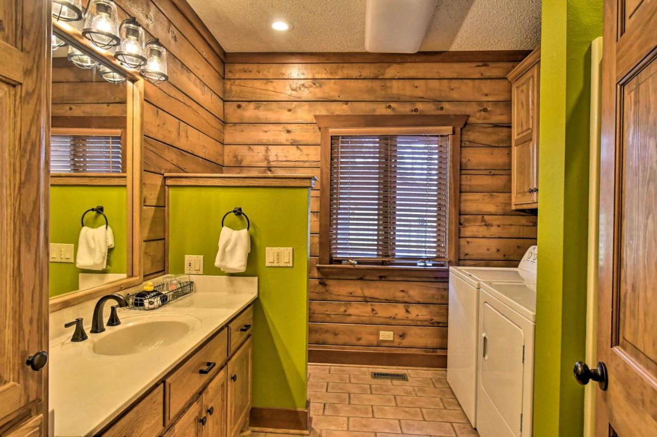 Hilltop Hot Springs Log Cabin With Hot Tub And Grill! Eksteriør billede